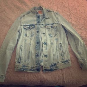 Levi’s trucker jacket
